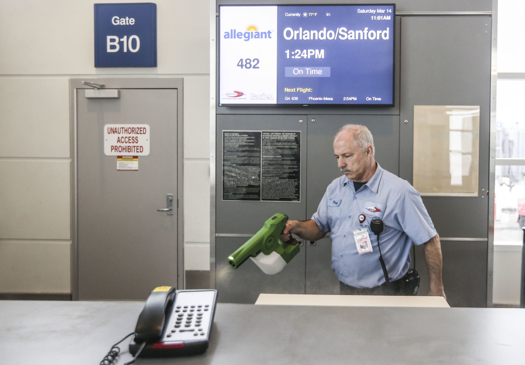 031420-qct-airportcleaning-05.JPG
